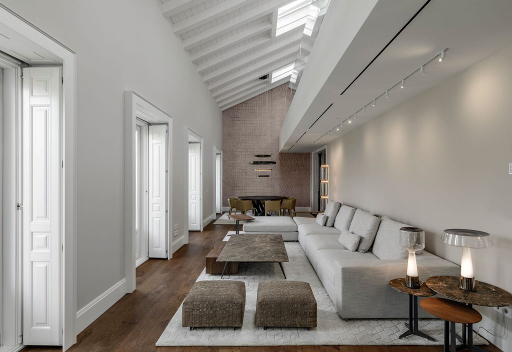 Antonio Maura 8, Madrid