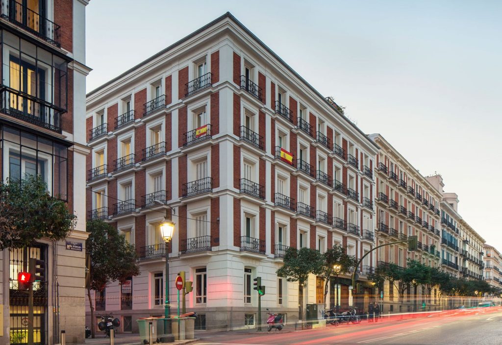 Bárbara de Braganza 8, Madrid 8